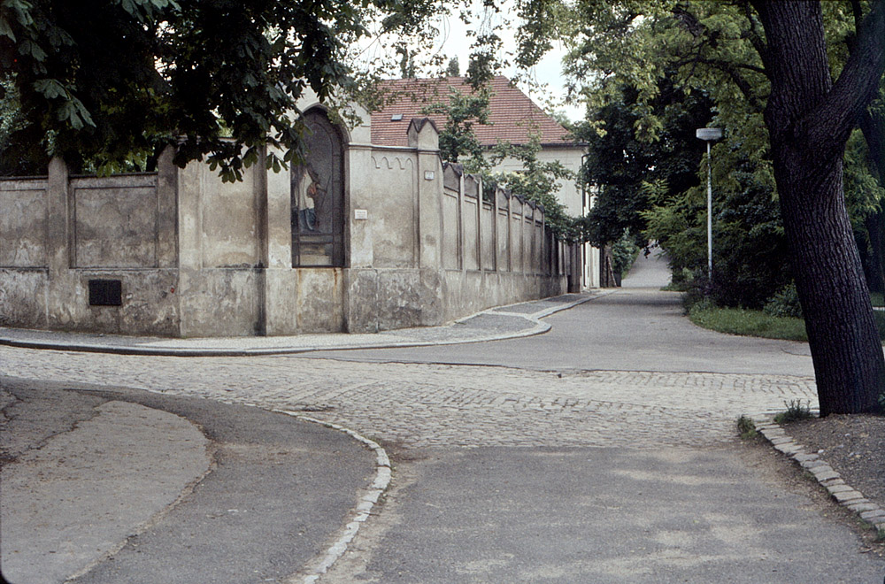 Vyšehrad, 1986 – Karlachovy sady
