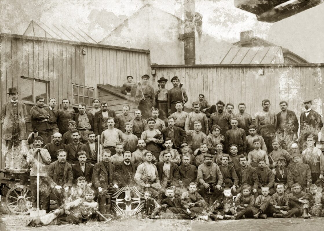 Zaměstnanci firmy Kaliba a syn, 1915